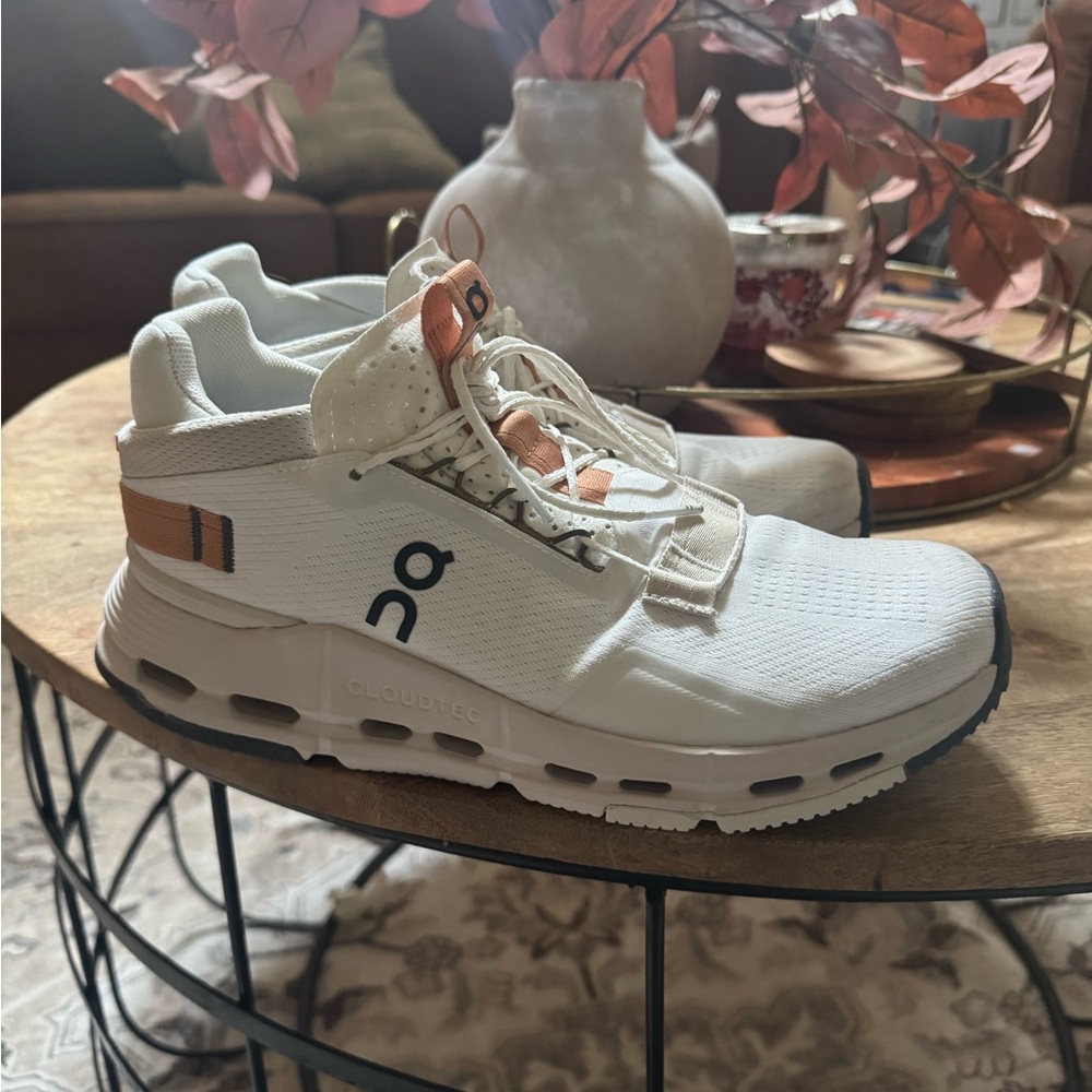 On Running cloud nova sneakers